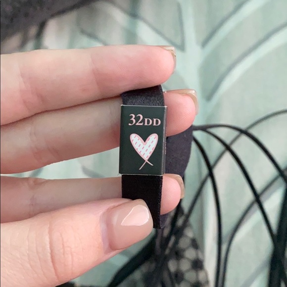 Victoria Secret Bra - Picture 3 of 4